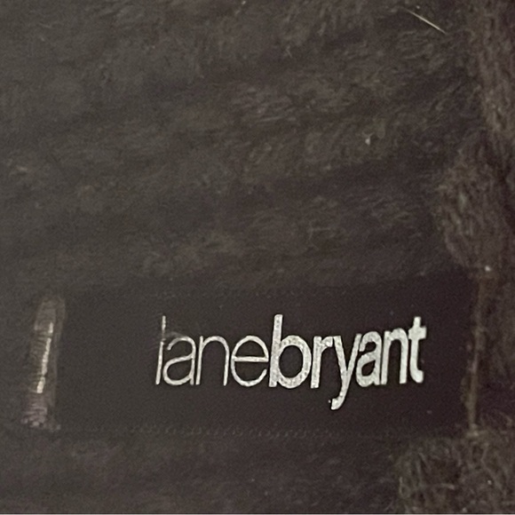 Pre-loved Lane Bryant Knit Lined Trapper Hat & ear muffs. - Picture 3 of 6